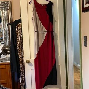 Super Chic Max Dress with Geometric Pattern